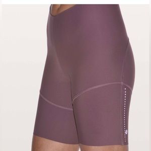 New with Tags Lululemon City To Summit Cycling Shorts size Medium